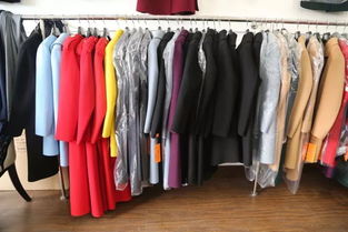 海寧工廠直營店火熱上新 呢大衣200元起，前店后廠打造服飾零售新模式